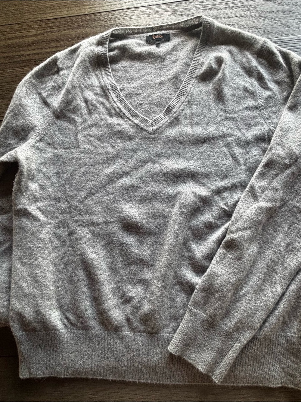 Quince Women's V-Neck Cashmere Sweater - Gray